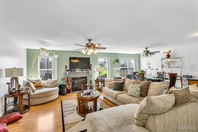 3513 Candlebrook Ct, Florissant, MO 63034 - photo 2