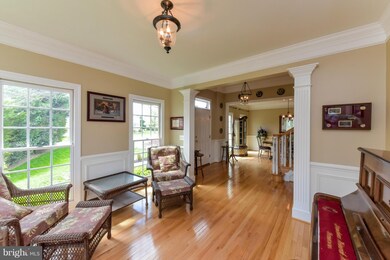 21463 Basil Ct, Broadlands, VA 20148 - photo 3
