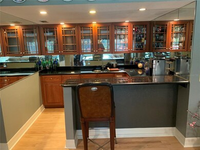 WET BAR