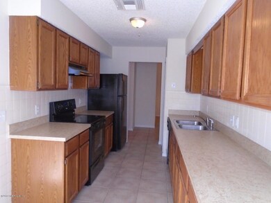 935 Duskin Dr, Jacksonville, FL 32216 - photo 5