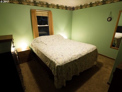 Bedroom, Primary