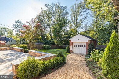 6416 Shady Ln, Falls Church, VA 22042 - photo 3