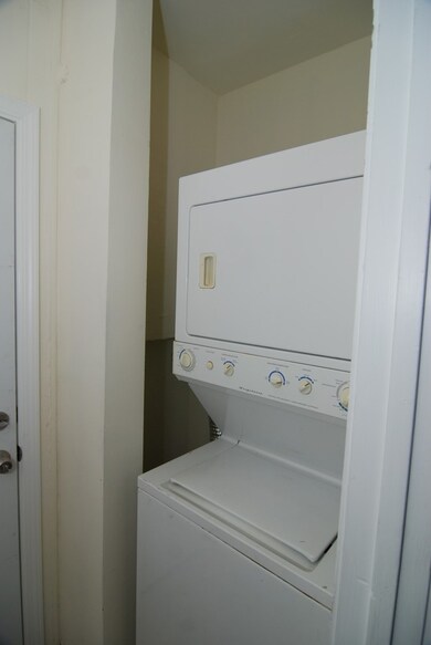 6318 N Mozart St unit 3F, Chicago, IL 60659 - photo 7