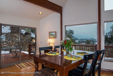 Dining rm