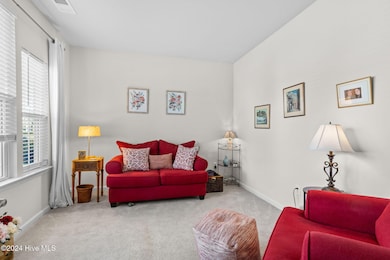 Front sitting room/office space