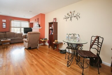 47 Alder St unit 17, Waltham, MA 02453 - photo 4