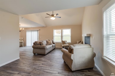 2810 Chasehire Dr, Lawrence, KS 66046 - photo 4