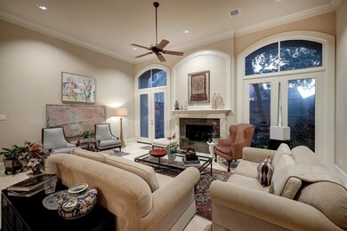 2410 Mandell St, Houston, TX 77006 - photo 5