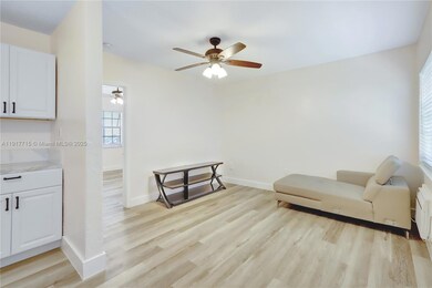 1021 SW 3rd St unit 3, Miami, FL 33130 - photo 4