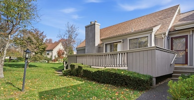 375 Piute Ln unit B, Stratford, CT 06614 - photo 3