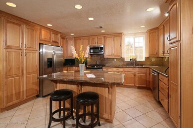 Scoville kitchen and island