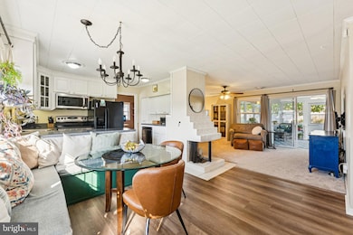 11 Stream Ln, Levittown, PA 19055 - photo 3