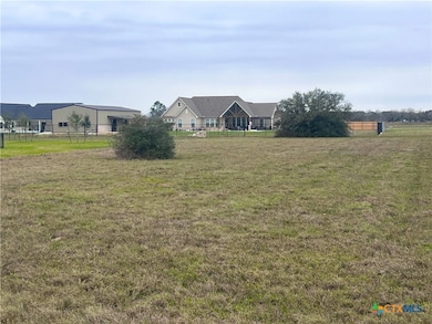 363 Sendera Loop, Victoria, TX 77904 - photo 3