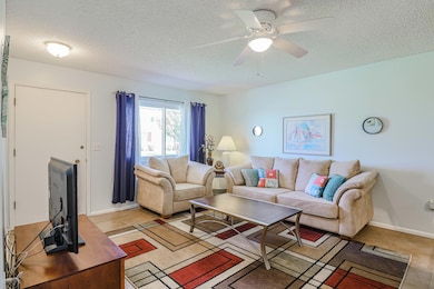 13812 N Newcastle Dr, Sun City, AZ 85351 - photo 2