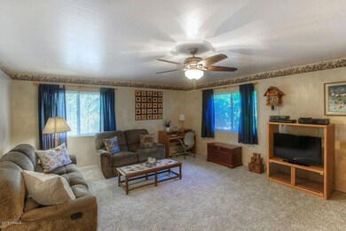 Hearne Family Room 1