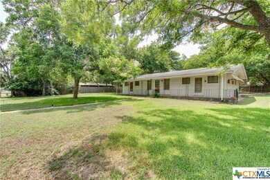 312 Yale St, San Marcos, TX 78666 - photo 2