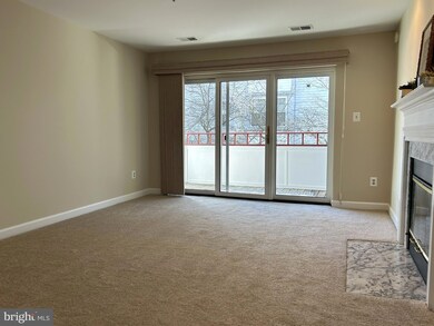 3307 Sir Thomas Dr unit 23, Silver Spring, MD 20904 - photo 3