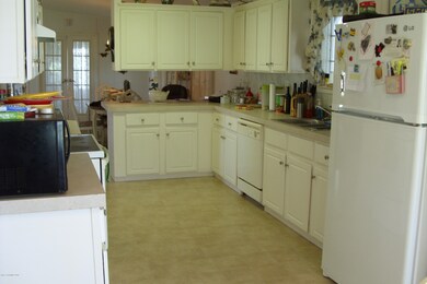 807 Beech Ct, Sebastian, FL 32976 - photo 7