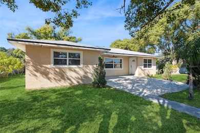 1300 Saint Andrews Blvd, Eustis, FL 32726 - photo 2