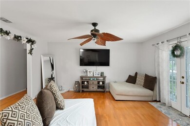 4532 N Mile 4 W unit W, Weslaco, TX 78599 - photo 5