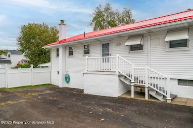 717 Beech St, Old Forge, PA 18518 - photo 3