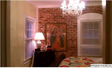 WOW! Beautiful exposed brick wall is beautiful, ch