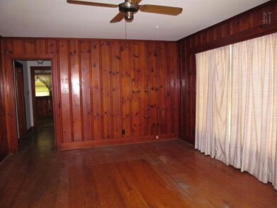 717 W 9th St, Columbia, TN 38401 - photo 3