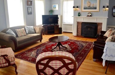 Living room has gorgeous hardwood...