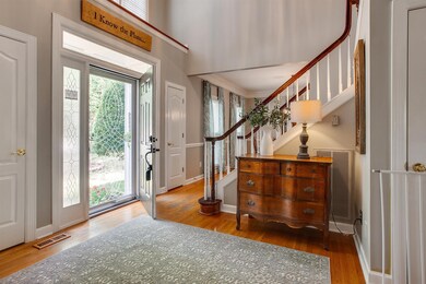 As you enter, you have the traditional design of formal living on your left....