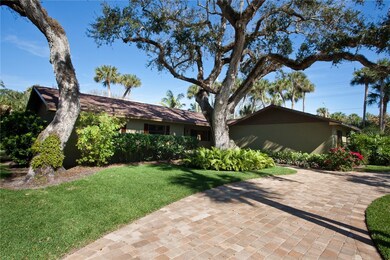 655 Bougainvillea Ln, Vero Beach, FL 32963 - photo 2