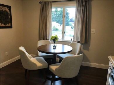 Kitchen eating area