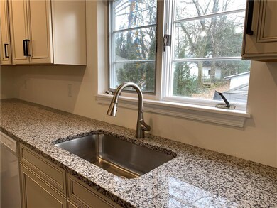 Deep sink and granite tops