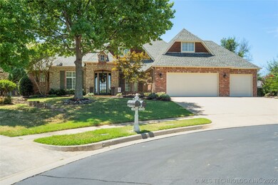 CUL DE SAC HOME IN A GATED NEIGHBORHOOD WITH SIDEW