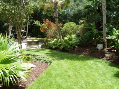 KEANE entrance to backyard
