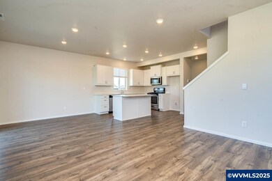 364 Greencrest St NE, Salem, OR 97301 - photo 5