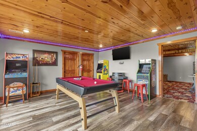 37-3336 Lonesome Pine Way36