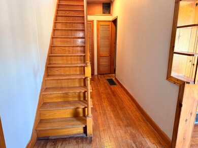 529 Brussels Ave, Clifton Forge, VA 24422 - photo 3