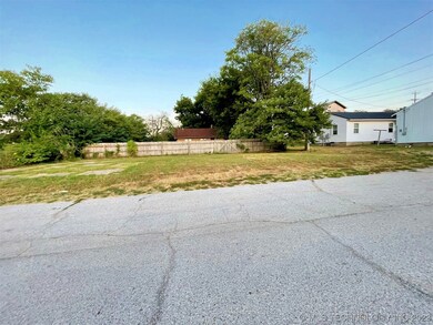 218 S College Ct, Tahlequah, OK 74464 - photo 2