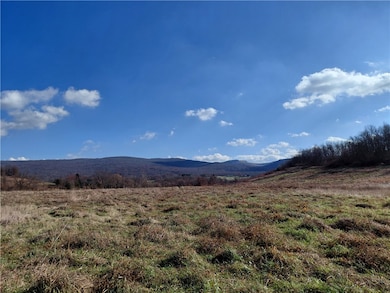 01 Christ's Ln, Unity  Township, PA 15650 - photo 4