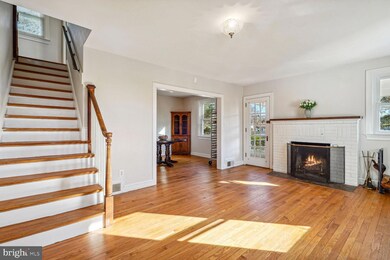 2702 Popkins Ln, Alexandria, VA 22306 - photo 6