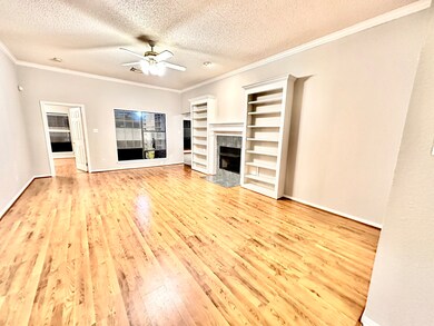 307 Live Oak Ln, Friendswood, TX 77546 - photo 4