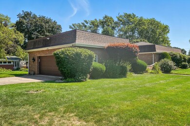 5749 Ellsworth Ct, Merrillville, IN 46410 - photo 2