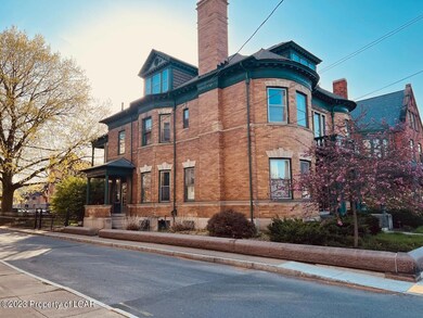 Barnum Street View