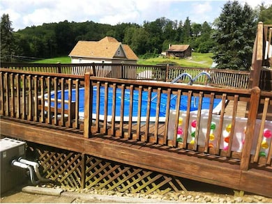 Swimming Pool/Hot Tub/Sauna.