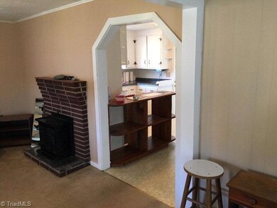 5828 Old Highway 60, Purlear, NC 28665 - photo 6