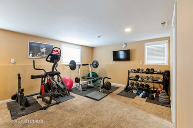 17218 Peach Grove Ln, Hazel Crest, IL 60429 - photo 5