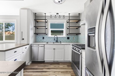 1714 Bellevue Loop