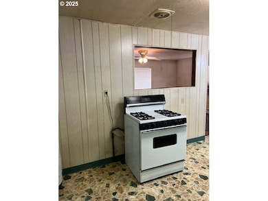 95 S 17th Ave, Elgin, OR 97827 - photo 7