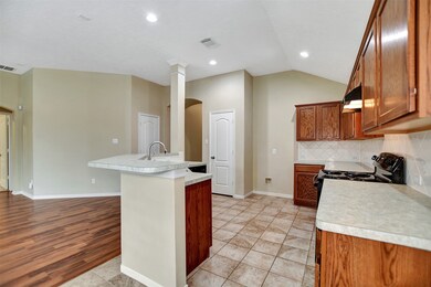 18806 Squirrel Oaks Dr, Magnolia, TX 77355 - photo 5