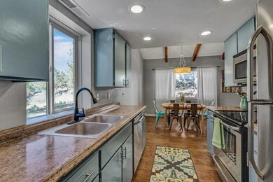 1230 NE Noe St, Bend, OR 97701 - photo 4